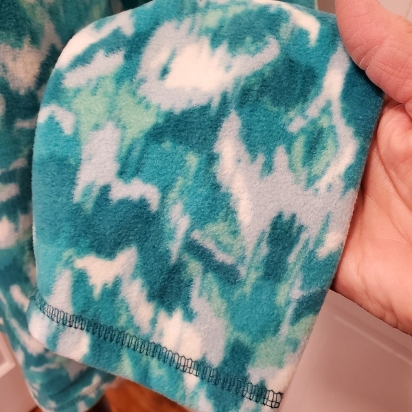 NWT Eddie Bauer Turquoise Leaf IKAT 1/4 Zip Polar Fleece, Size Large Ret.$70 - Picture 4 of 14